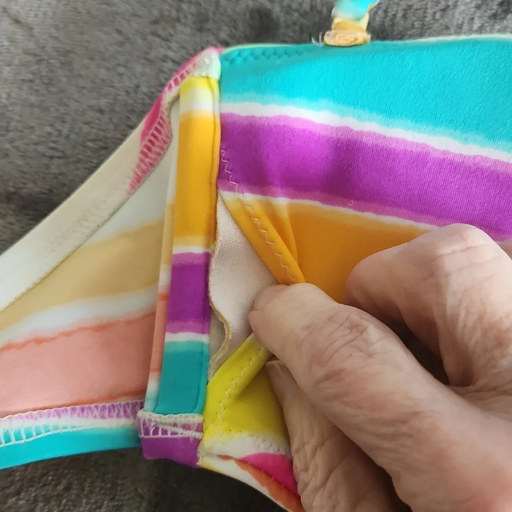 Victoria's Secret, Woman's Sz S/P, Rainbow Color Bikini Top, Just Stunning! - Picture 9 of 11